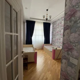 In Baku 100.0 m² apartment is for rent - Image 4