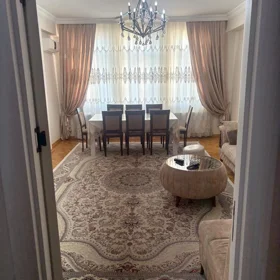 In Baku 105.0 m² apartment is for rent
