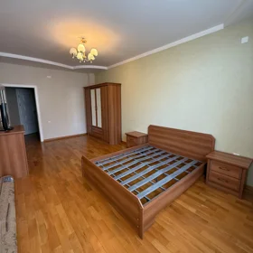 Baku-da 180.0 m2 mənzil kirayə verilir - Şəkil 3