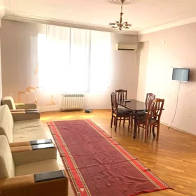 In Baku 92.0 m² apartment is for rent - Image 2