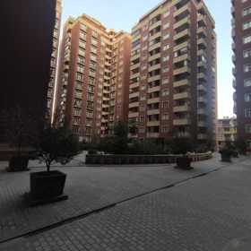 In Baku 80.0 m² apartment is for rent - Image 3
