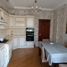 In Baku 160.0 m² apartment is for rent - Image 5