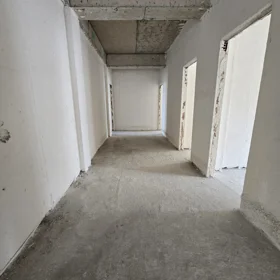 In Baku 215.0 m² apartment is for sale - Image 4