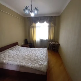 In Baku 80.0 m² apartment is for rent - Image 3