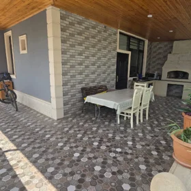 In Baku 145.0 m² house with 4.0 rooms is for rent