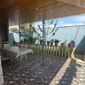 In Baku 145.0 m² house with 4.0 rooms is for rent - Изображение 2