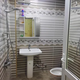 In Khirdalan 85.0 m² apartment is for rent - Image 4