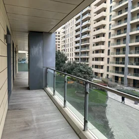 In Baku 180.0 m² apartment is for rent