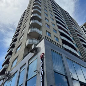 In Baku 200.0 m² apartment is for rent