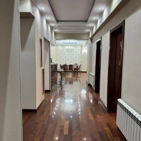 In Baku 200.0 m² apartment is for rent - Изображение 3