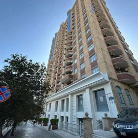 In Baku 129.0 m² apartment is for rent - Image 2