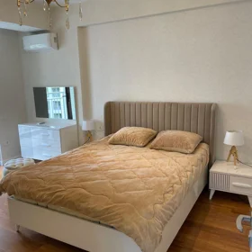In Baku 110.0 m² apartment is for rent - Image 2
