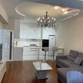 In Baku 110.0 m² apartment is for rent - Image 3