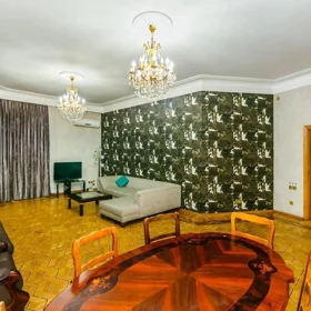In Baku 171.0 m² apartment is for sale - Image 4