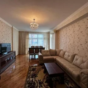 In Baku 90.0 m² apartment is for rent - Image 2