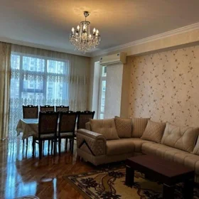 In Baku 90.0 m² apartment is for rent - Image 3