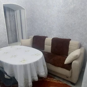 In Baku 60.0 m² house with 2.0 rooms is for rent - Image 3