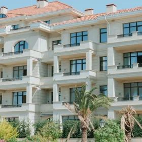 In Baku 189.0 m² apartment is for rent - Image 3