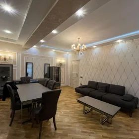 In Baku 125.0 m² apartment is for rent - Image 2