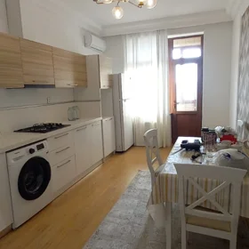 In Baku 110.0 m² apartment is for rent - Image 3