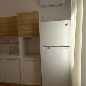 In Baku 110.0 m² apartment is for rent - Image 4