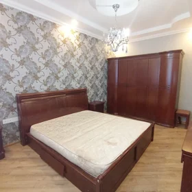 In Baku 150.0 m² apartment is for rent - Image 4