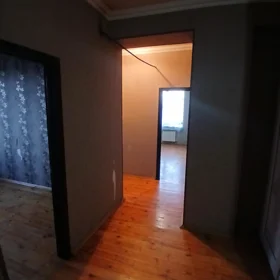 In Baku 90.0 m² apartment is for rent - Image 2