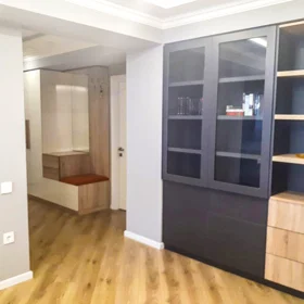 In Baku 75.0 m² apartment is for rent - Image 3