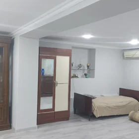 In Baku 80.0 m² house with 2.0 rooms is for rent - Image 5