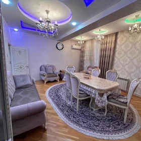 In Baku 90.0 m² apartment is for rent - Image 2
