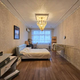 In Baku 185.0 m² apartment is for rent - Image 5