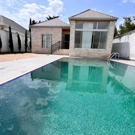 In Baku 140.0 m² house with 4.0 rooms is for sale - Image 2