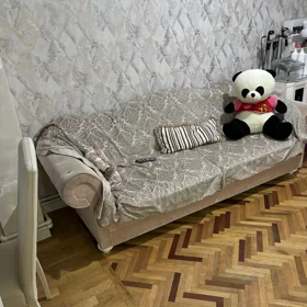 In Baku 70.0 m² apartment is for sale - Image 2