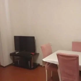 In Baku 40.0 m² house with 2.0 rooms is for rent - Image 2