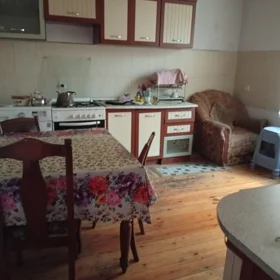 In Baku 250.0 m² house with 5.0 rooms is for rent - Image 4