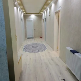 In Baku 120.0 m² house with 4.0 rooms is for sale - Image 2