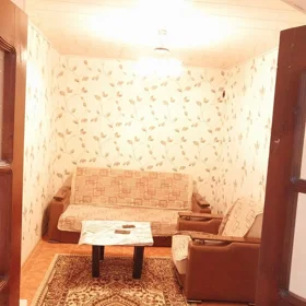 In Baku 90.0 m² house with 3.0 rooms is for rent - Image 2