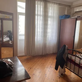 In Baku 10.0 m² apartment is for sale - Image 2