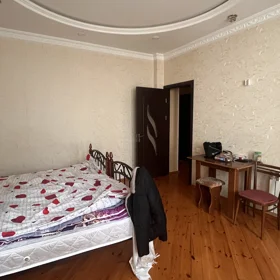 In Baku 10.0 m² apartment is for sale - Image 3