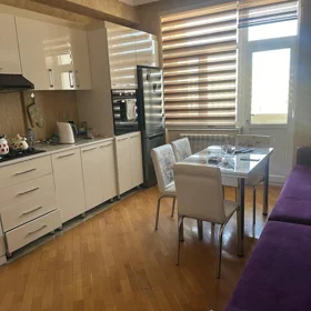 In Baku 110.0 m² apartment is for rent - Image 5