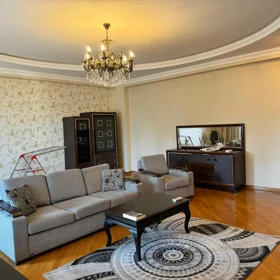 In nan 178.0 m² apartment is for rent - Image 2