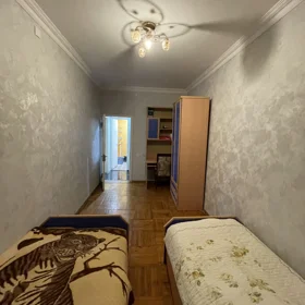 In Baku 75.0 m² apartment is for rent - Image 3