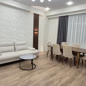 In Baku 140.0 m² apartment is for rent - Image 2