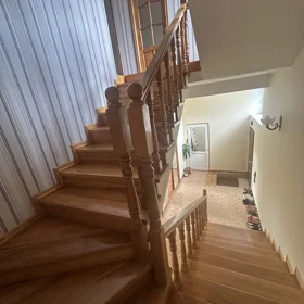 In Baku 300.0 m² house with 6.0 rooms is for sale - Image 3