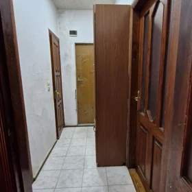 In Baku 70.0 m² apartment is for sale - Image 3