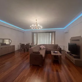 In Baku 170.0 m² apartment is for rent - Изображение 2