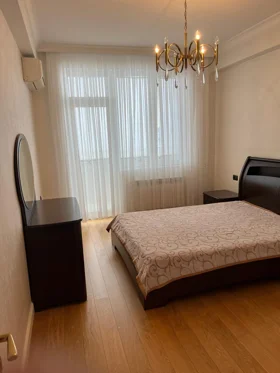 In Baku 150.0 m² apartment is for rent - Image 4
