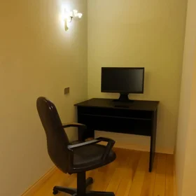 In Baku 65.0 m² apartment is for rent - Image 3