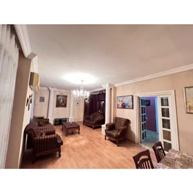 In Baku 180.0 m² apartment is for rent - Image 3