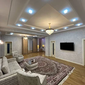 In Baku 240.0 m² apartment is for rent - Image 3